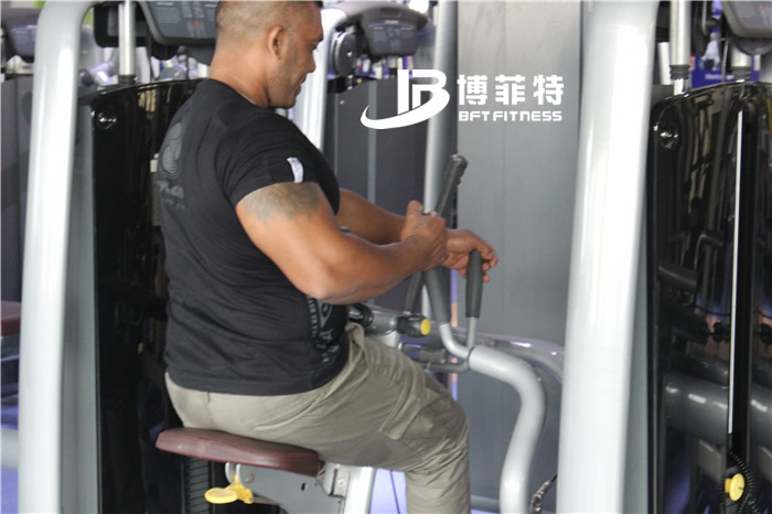 坐式拉背三级片香蕉视频